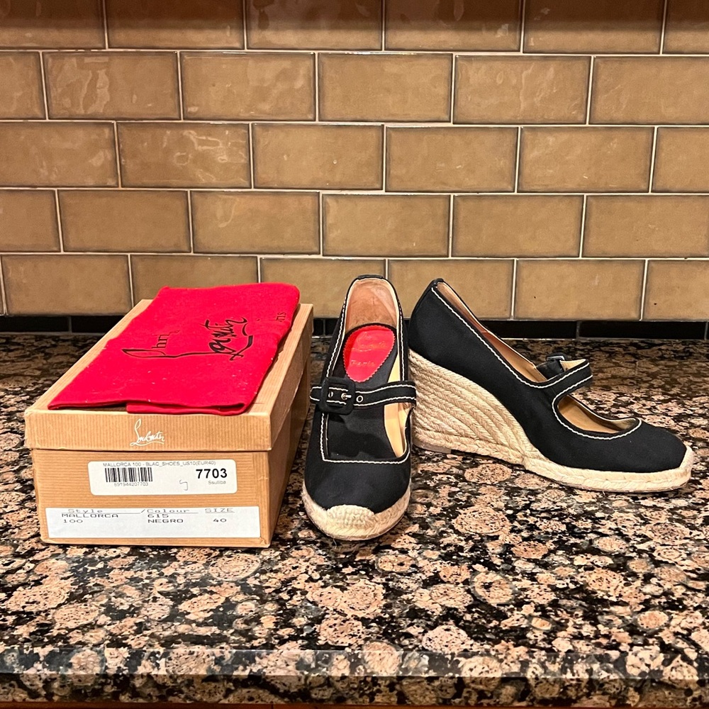Christian Louboutin Wedge size 40